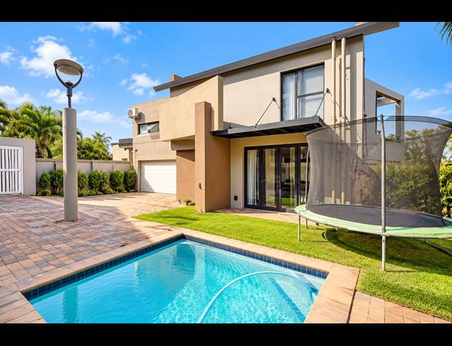 3 BEDROOM DUPLEX FOR SALE IN GLENWOOD